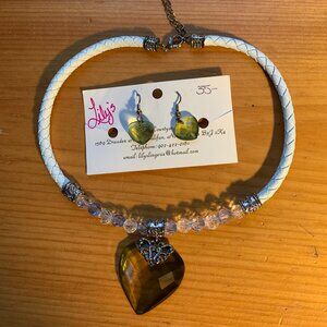 Boutique: "Lily's Lingerie"Lime-Green faceted Necklace & Matching Earrin…